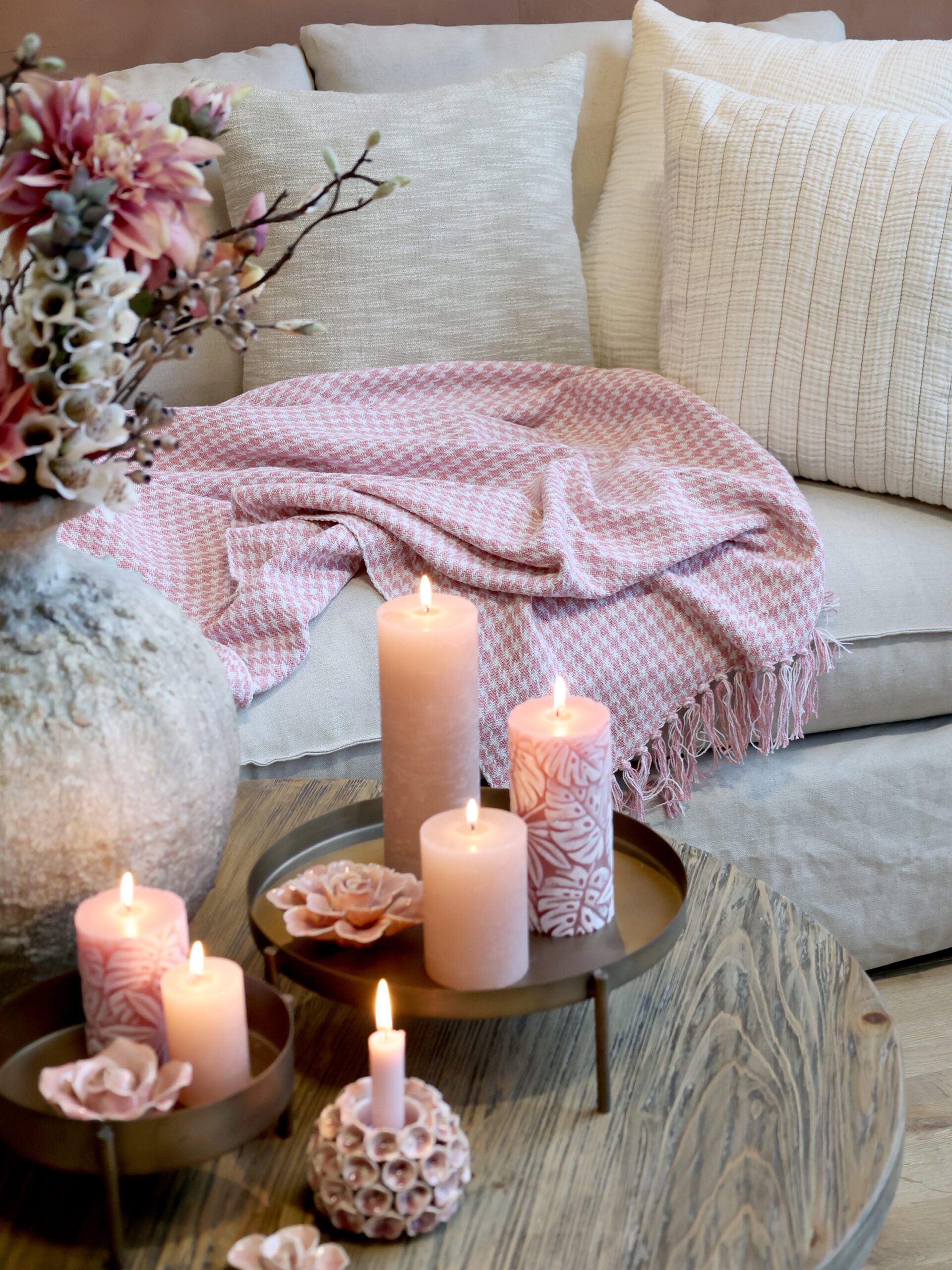 Plaid gefertigt mit Überschußmaterial in der Farbe himbeer