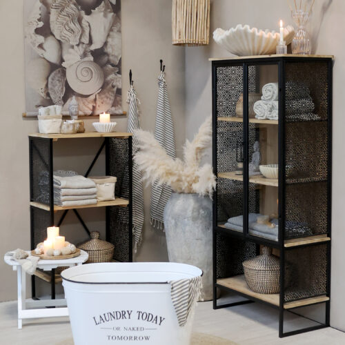 Wäschekorb auf Rädern mit Henkel