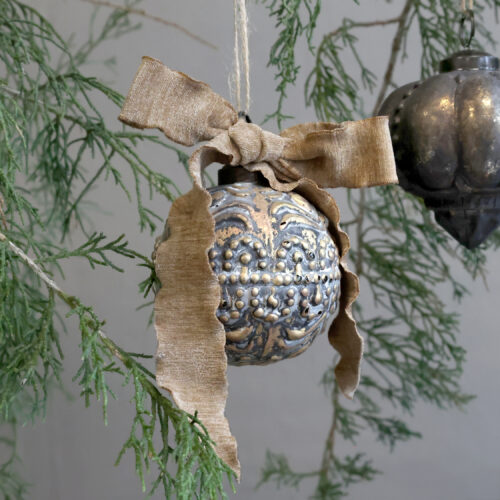 Chic Antique Weihnachtskugel mit Muster