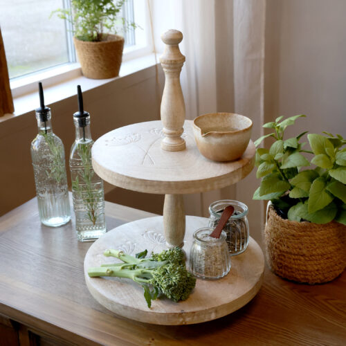 Etagère mit Schnitzereien "Tours"