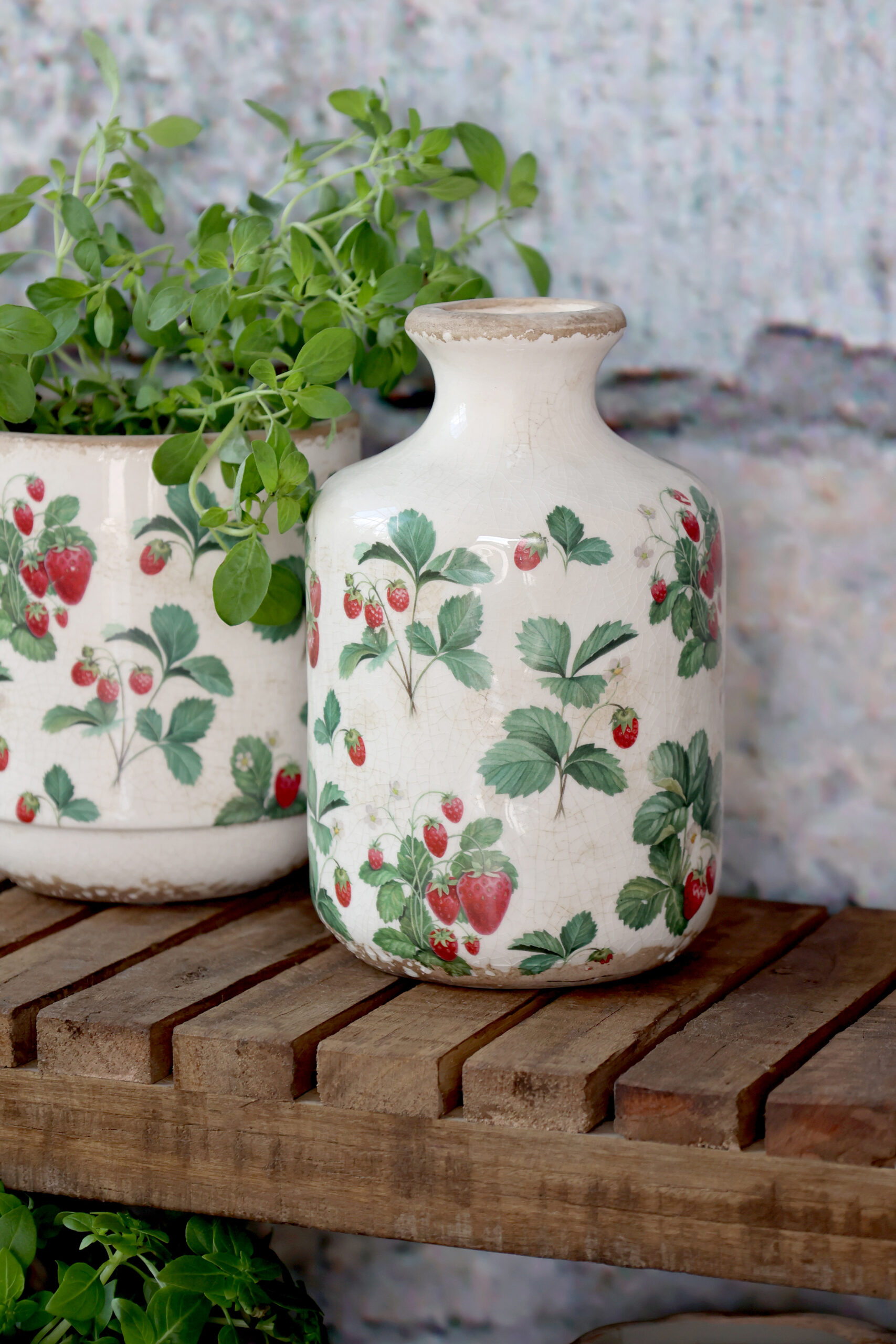 Vase "Fraises", Höhe 17,5 cm – Bild 2